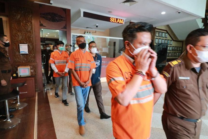 Mantan Kepala Cabang Bank Jatim Ditahan Jaksa