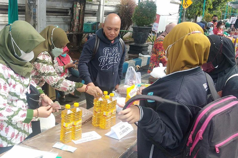 Pemkot Probolinggo Gelar Pasar Murah, Sembako hingga Pakaian