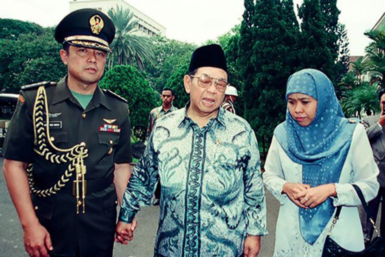 Gubernur Khofifah Kenang Gus Dur Hari Ini, 21 Tahun Lalu