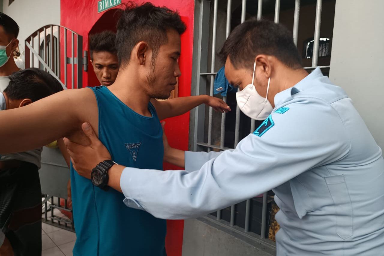 Antisipasi Peredaran Narkoba, Ruang Tahanan Lapas Mojokerto Dirazia