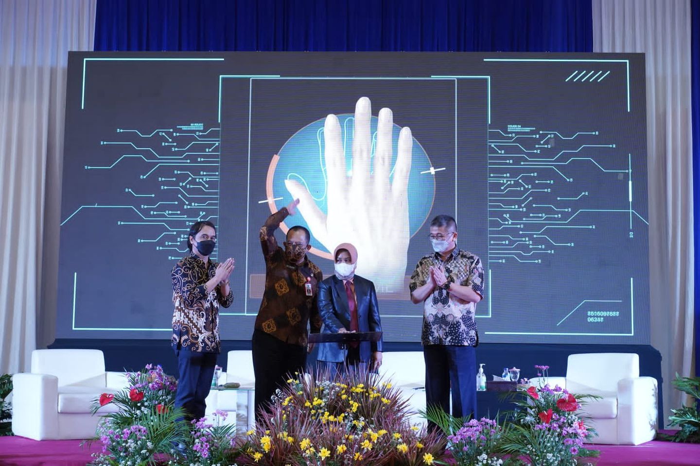 Launching Aplikasi “Mojokerto 1 Idaman”, Wali Kota Pastikan Izin Investasi Cepat dan Mudah.