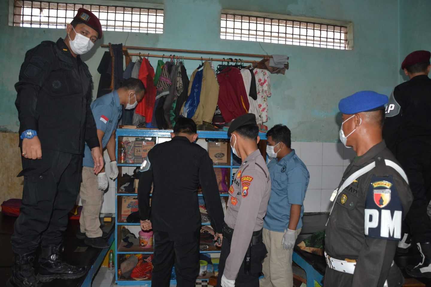 Lapas Lamongan Digeledah, Petugas Temukan Beberapa Barang Terlarang