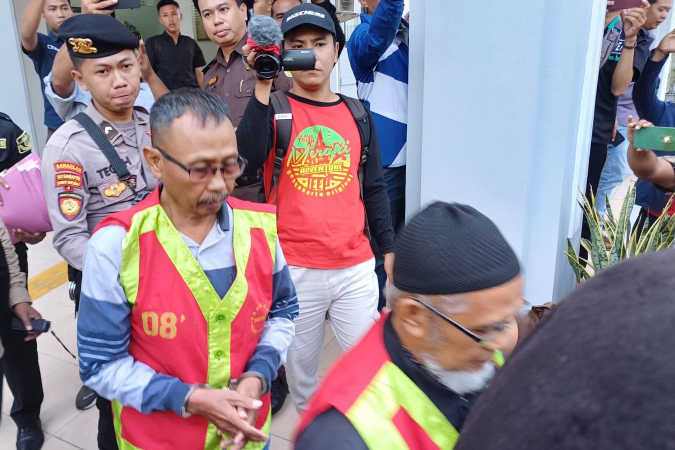 Kejari Lamongan Tahan Empat Tersangka Korupsi Sentra Kuliner Sukodadi