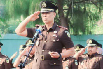 Peringati Hari Bakti Adhyaksa ke-64, Kejari Lamongan Gelar Upacara di Makam Pahlawan