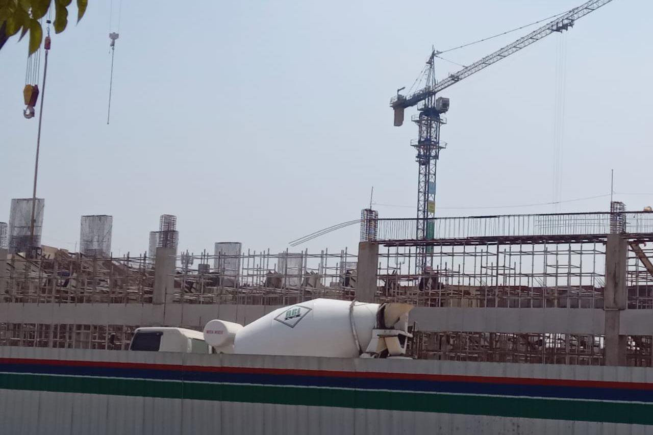 Pembongkaran Molor, Pembangunan Stadion Surajaya Lamongan Optimis Selesai Desember