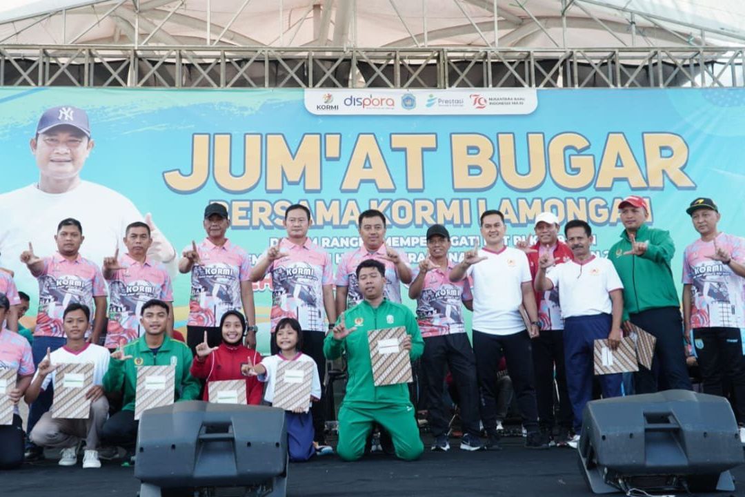 Bupati Lamongan Berangkatkan 12 Atlet ke PON XXI Aceh dan Sumatera