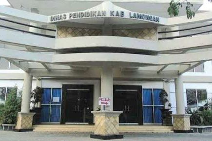 Tampar Siswa karena Tak Sopan Panggil Nama Guru, Guru SMP di Lamongan Dinonaktifkan