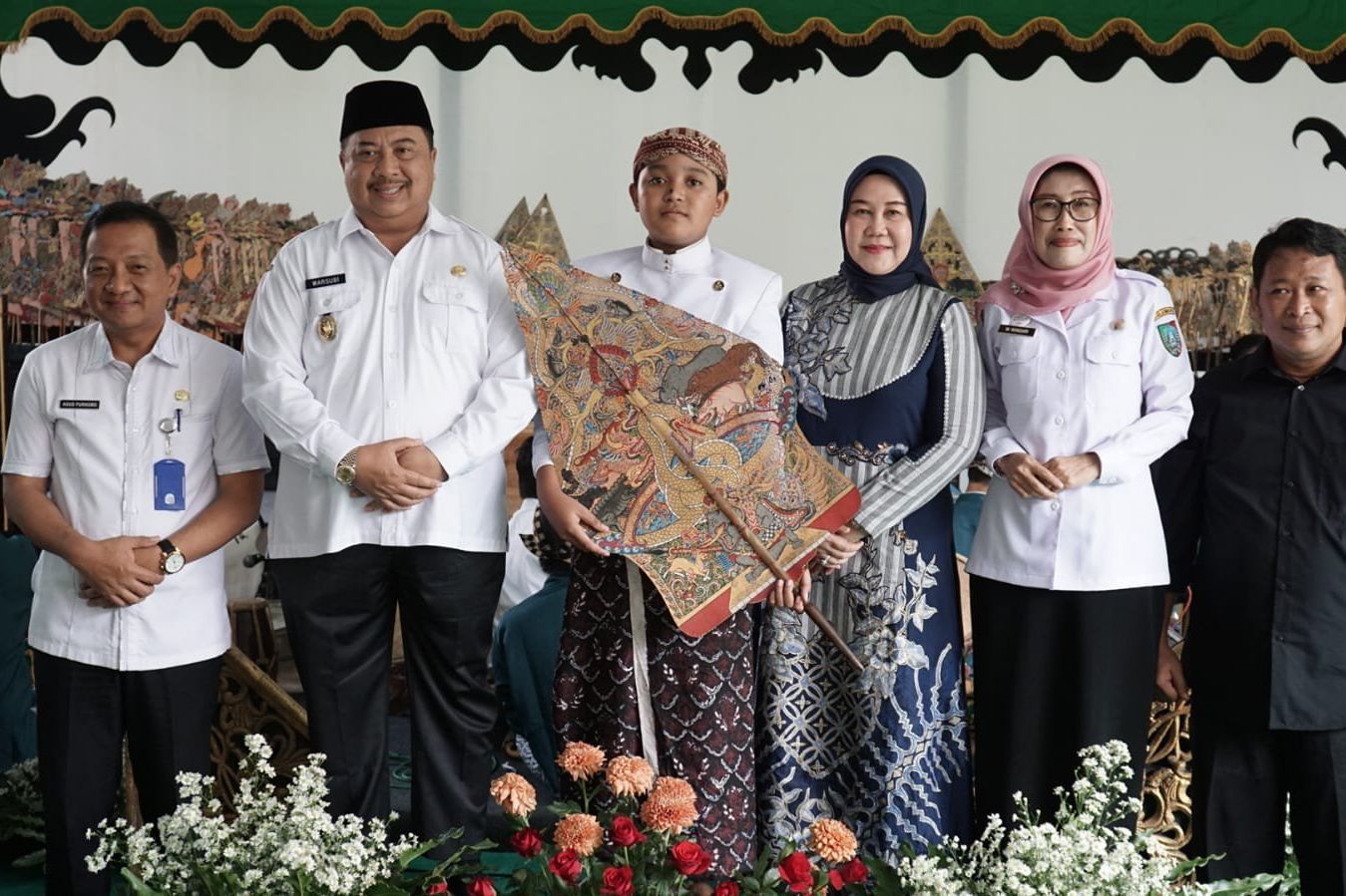 Belajar Wayang bersama Abah Warsubi, Tanamkan Seni Budaya pada Pelajar SD di Jombang