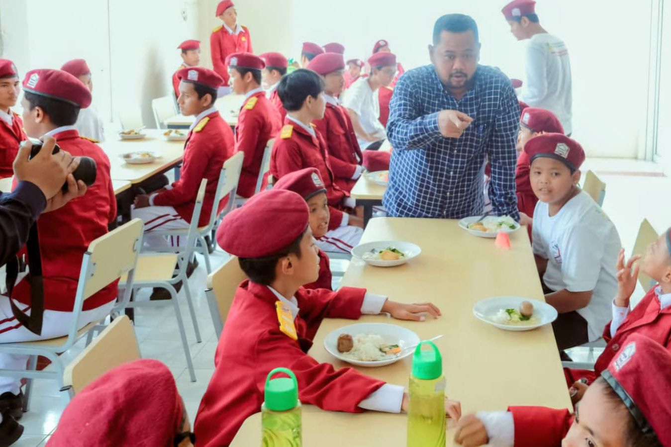 Bupati Gresik Bersama Sekjen Kemensos Visitasi ke Sekolah Rakyat Terintegrasi 45 Semarang