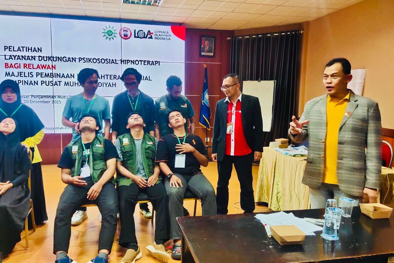 IHC dan KAWANMU Kuatkan Relawan Muhammadiyah Dengan Hipnoterapi