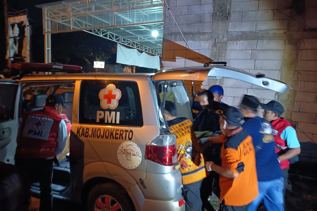 Diduga Bunuh Diri, Pemuda di Jatirejo Mojokerto Membusuk di Dalam Rumah