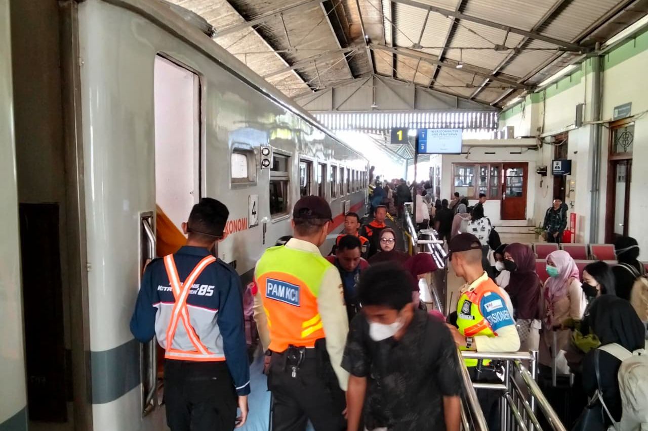 H-6 Lebaran, Pemudik Mulai Memadati Stasiun di Wilayah KAI Daop Madiun