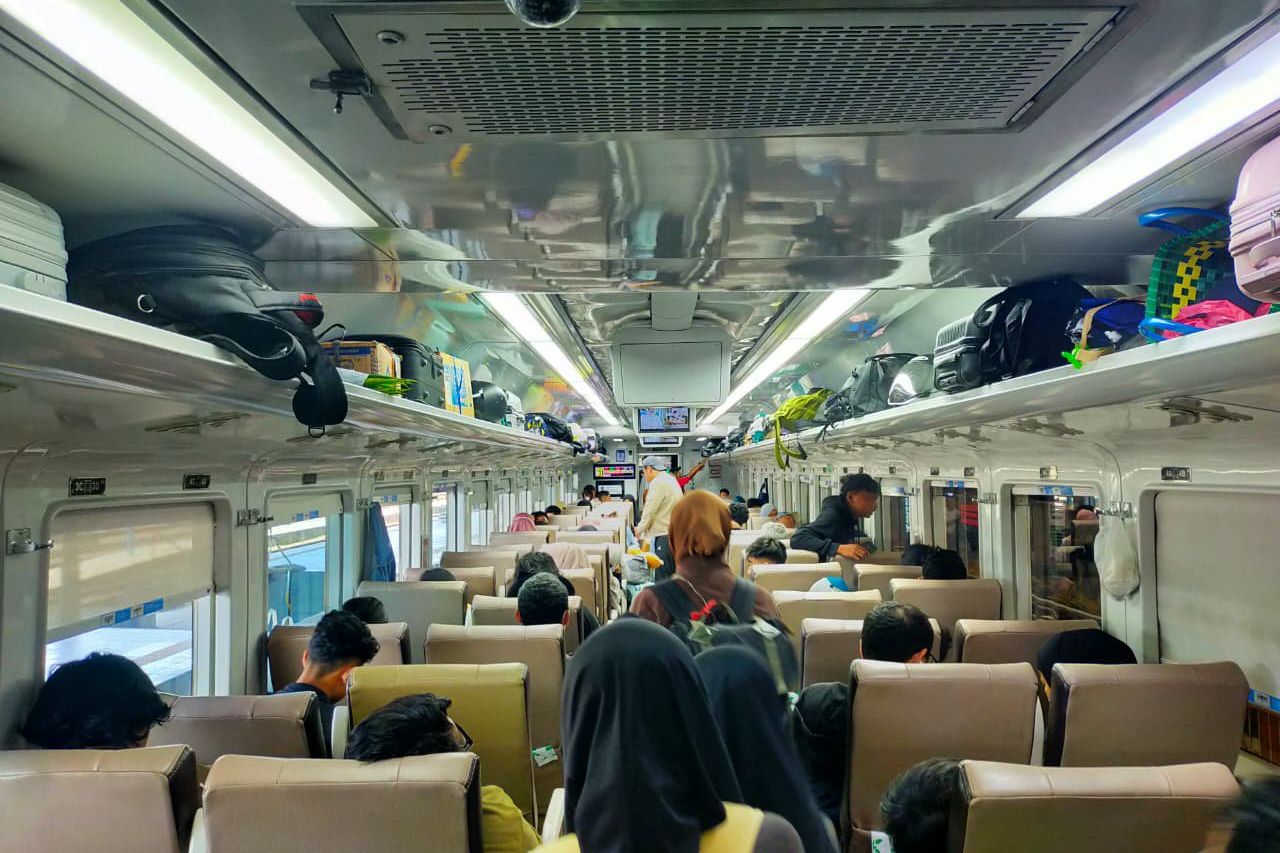 PT KAI Madiun Batasi Barang Penumpang Saat Arus Balik Lebaran
