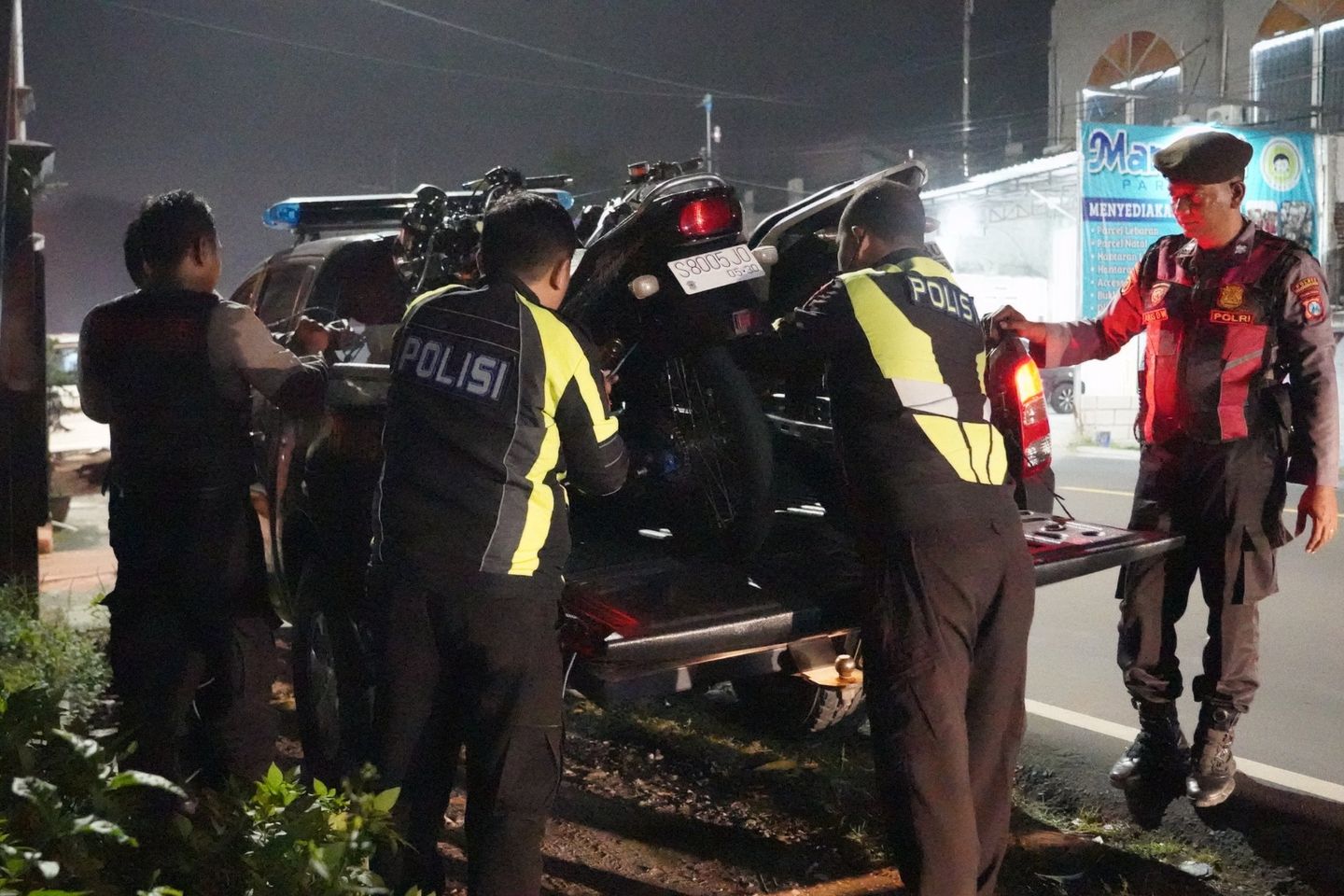 Viral Freestyle Motor di Mojokerto, Tiga Pelaku Dijemput Polisi