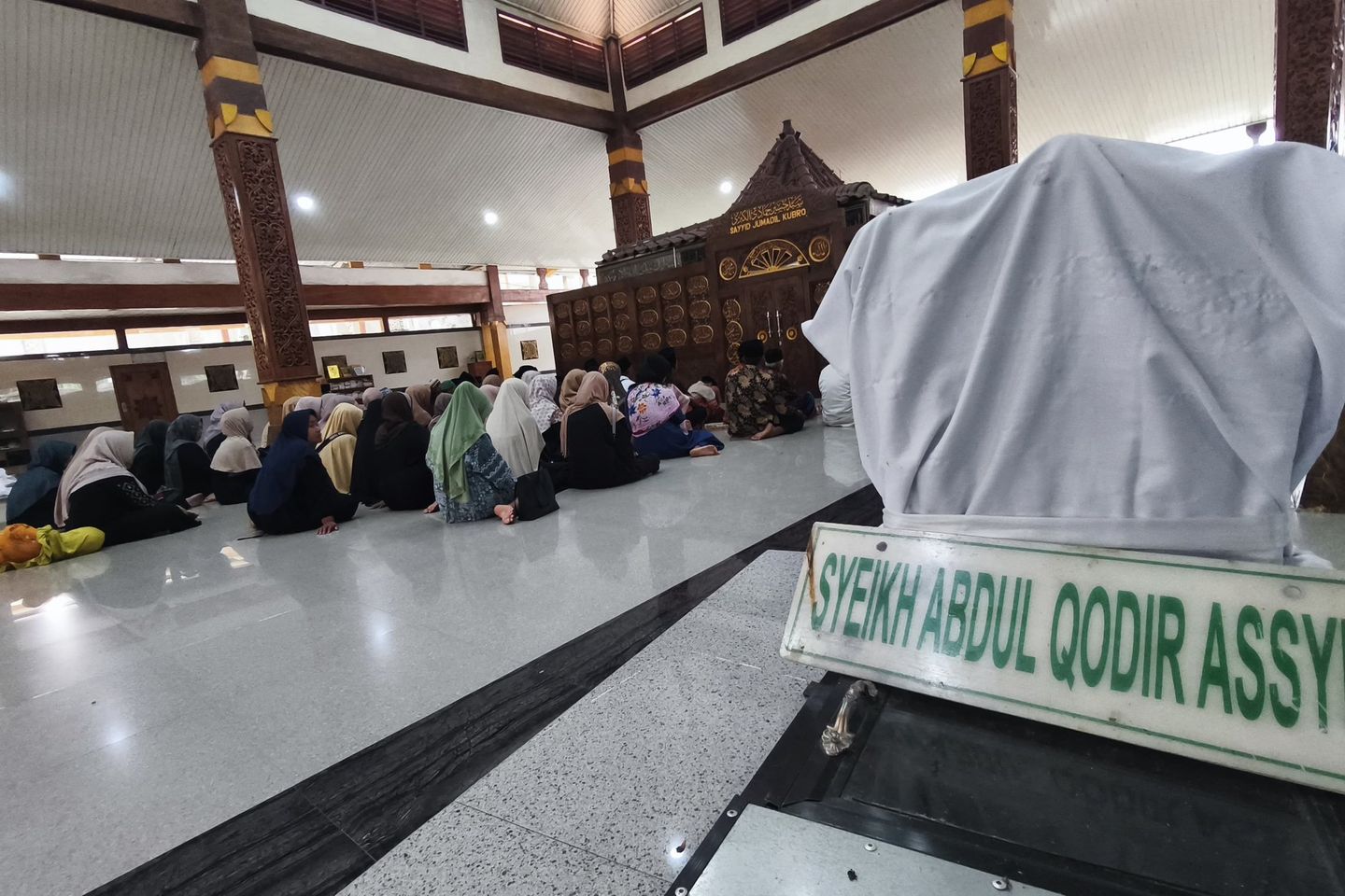 Makam Troloyo, Magnet Wisata Religi di Mojokerto