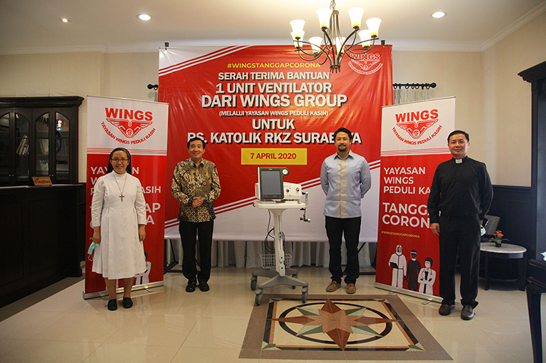 Wings Group Beri Bantuan Ventilator ke RS RKZ Surabaya