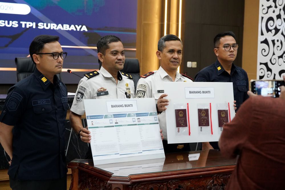 Imigrasi Surabaya Bakal Mendeportasi Tiga Warga RRC