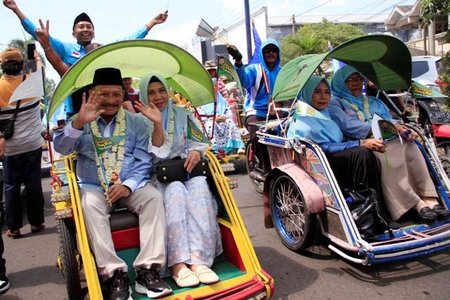 Bung Karna dan Nyai Khoi Daftar Bakal Cabup dan Cawabup ke PPP Situbondo