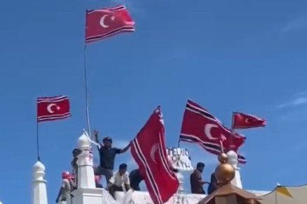 Bendera Bulan Bintang Picu Bentrok di Aceh