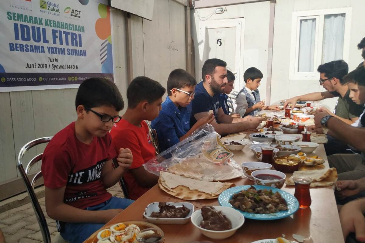 ACT Berbagi Kebahagiaan Idul Fitri dengan Anak Yatim Suriah