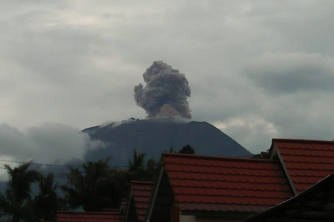 Gunung Agung Kembali Erupsi