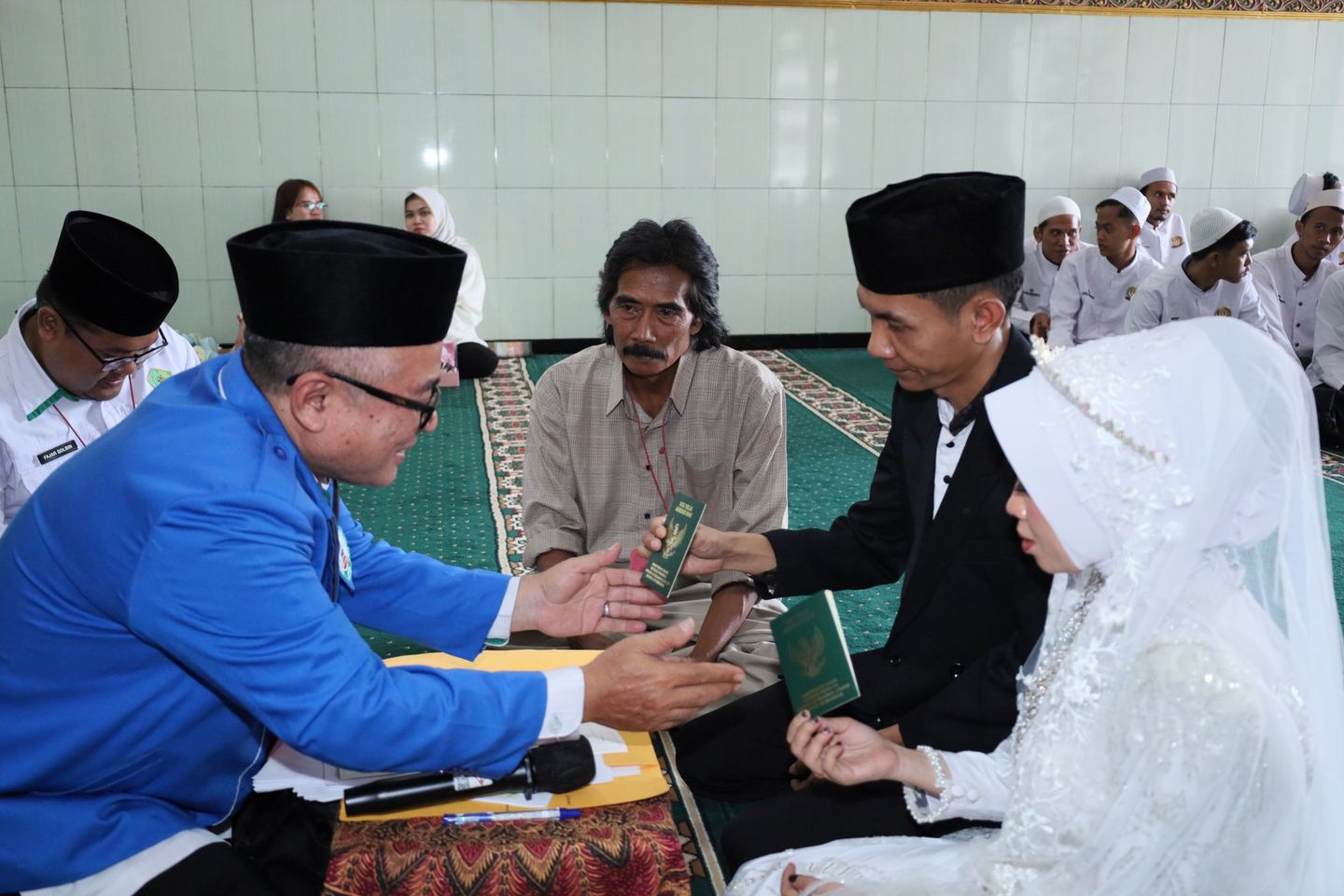 Akad Nikah Penuh Haru di Lapas Mojokerto, Dua Warga Binaan Resmi Menikah