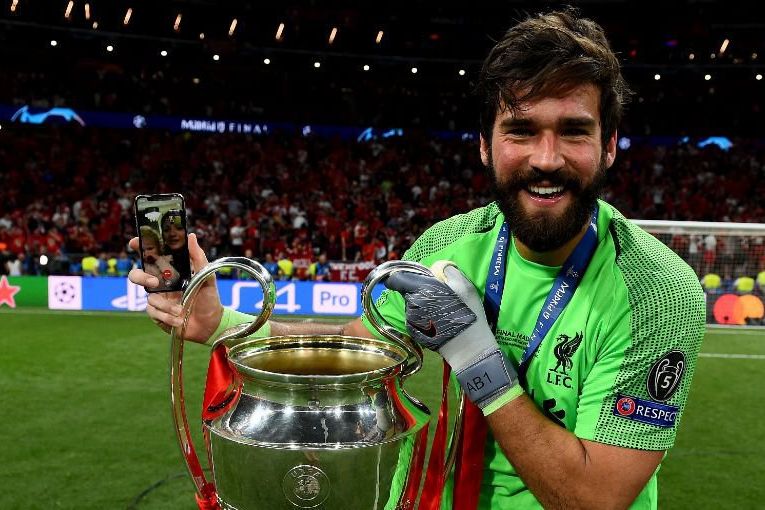 Alisson Becker Diprediksi Jadi Legenda Liverpool