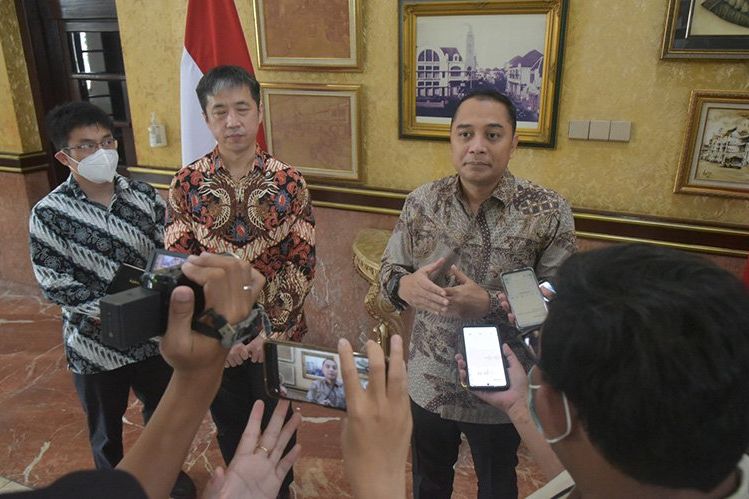 Perkuat Sister City, Wali Kota Eri Ajak Konjen RRT Sempurnakan Wisata Kya-kya