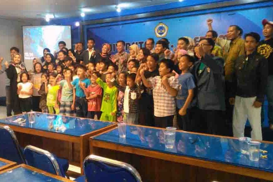 English Dolly Club Bermimpi Miliki Kampung Inggris