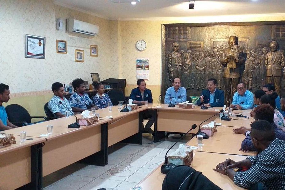 Rektor Unitomo Janjikan Keamanan Mahasiswa Papua