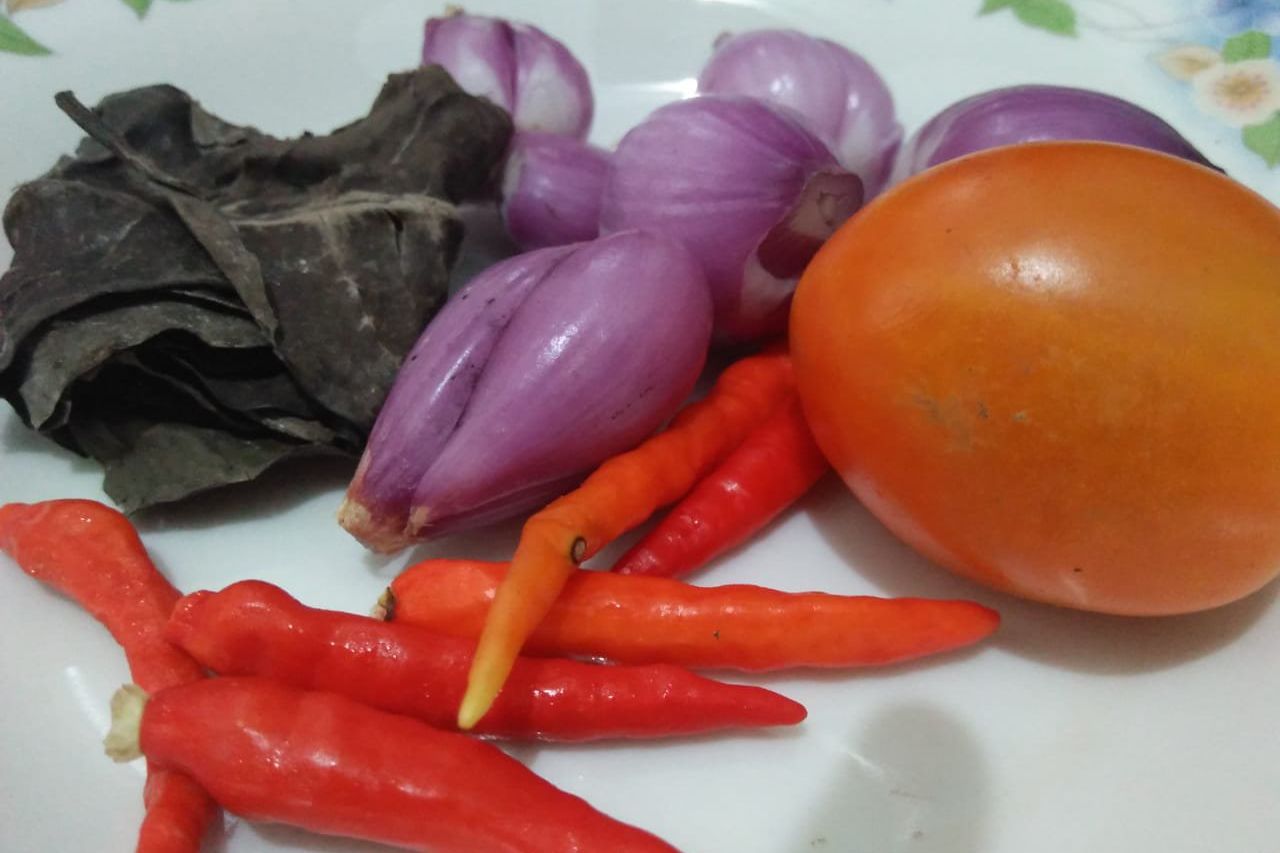 Begini Membuat Sambal Pelengkap Ketupat
