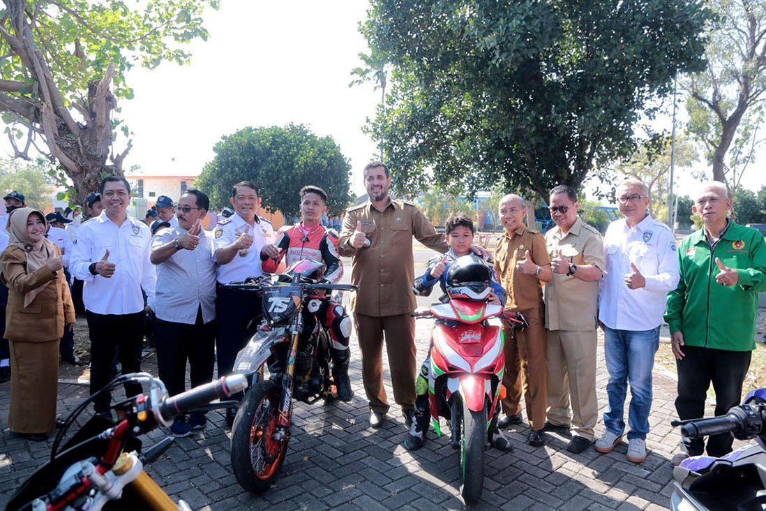 Wali Kota Probolinggo Lepas Dua Pembalap Muda, di Ajang Balap Motor Internasional dan Nasional