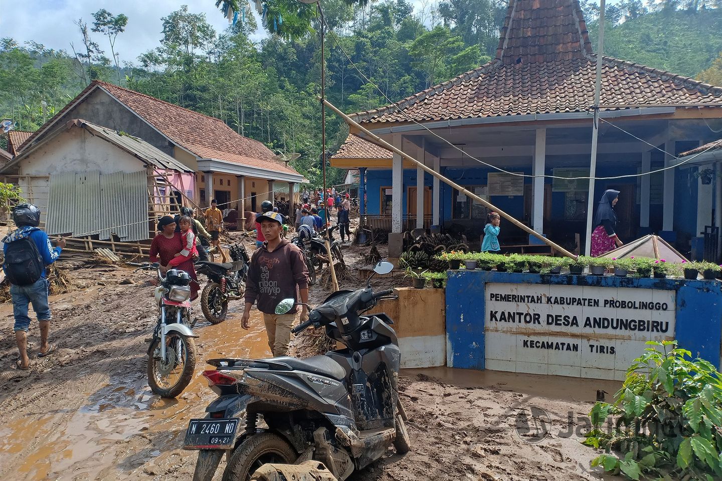 Ini Cerita Warga Terdampak Banjir Bandang Probolinggo