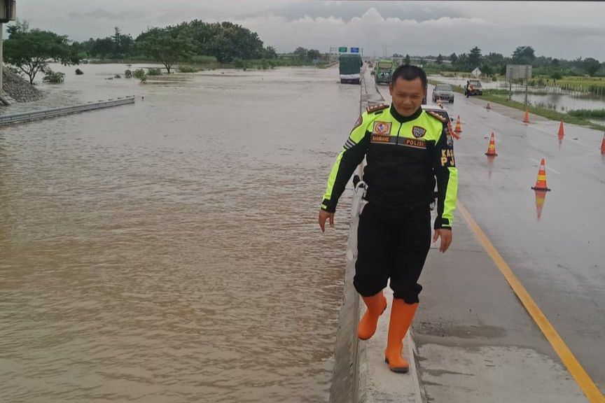 PJR Polda Jatim Terapkan <em>Contra Flow</em> Tol Ngawi-Kertosono
