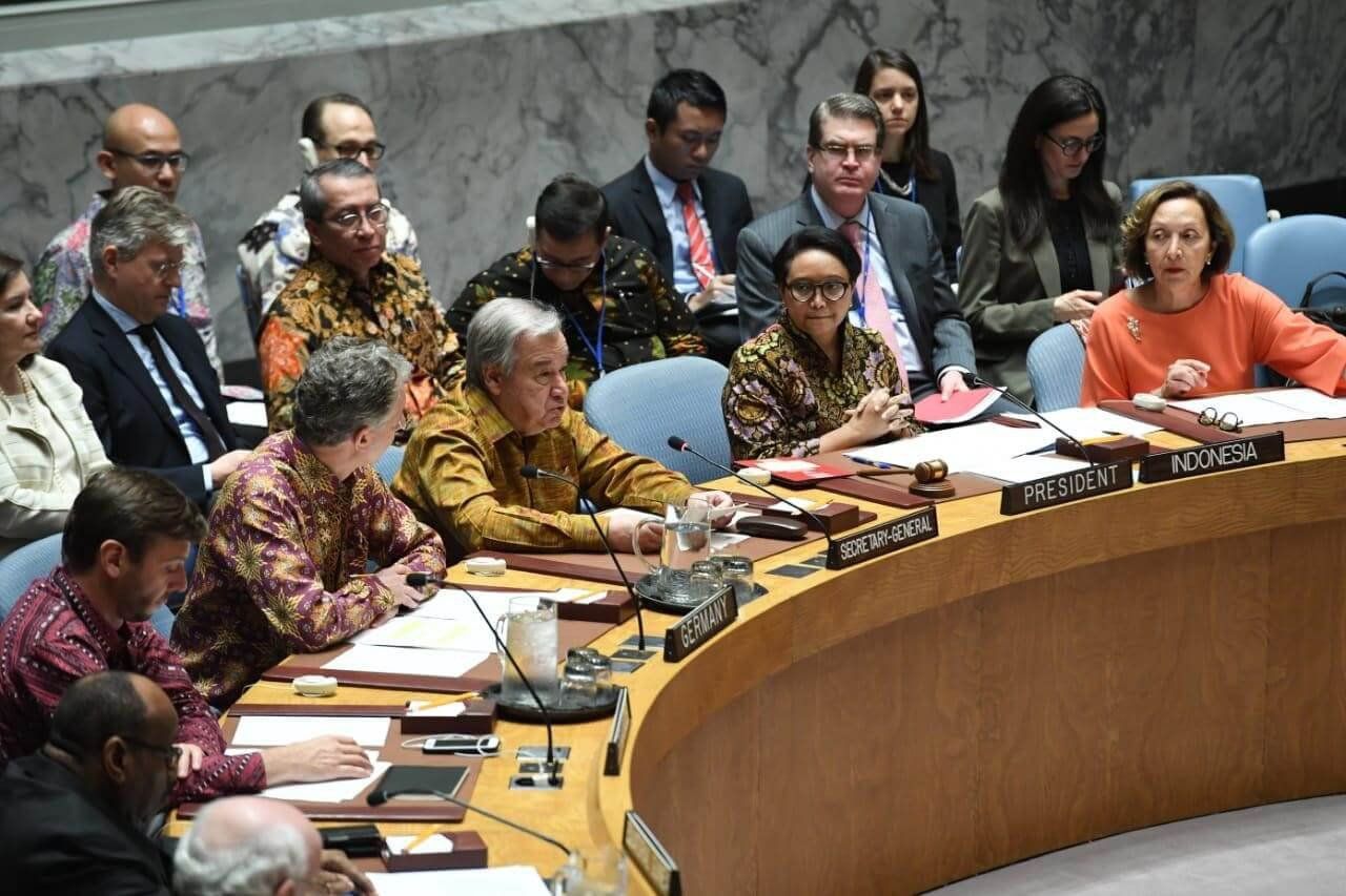 Ada Busana Batik dalam Sidang Dewan Keamanan PBB<br />
 