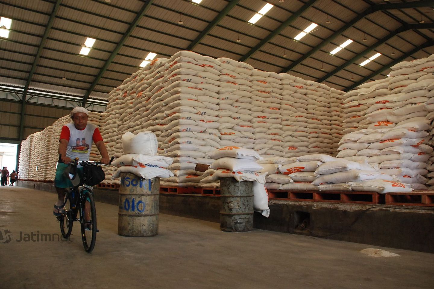 Serapan GKP Bulog Madiun Melebihi Target Harian