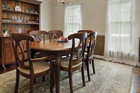 Trik Mudah Merawat Furnitur Kayu saat Musim Hujan