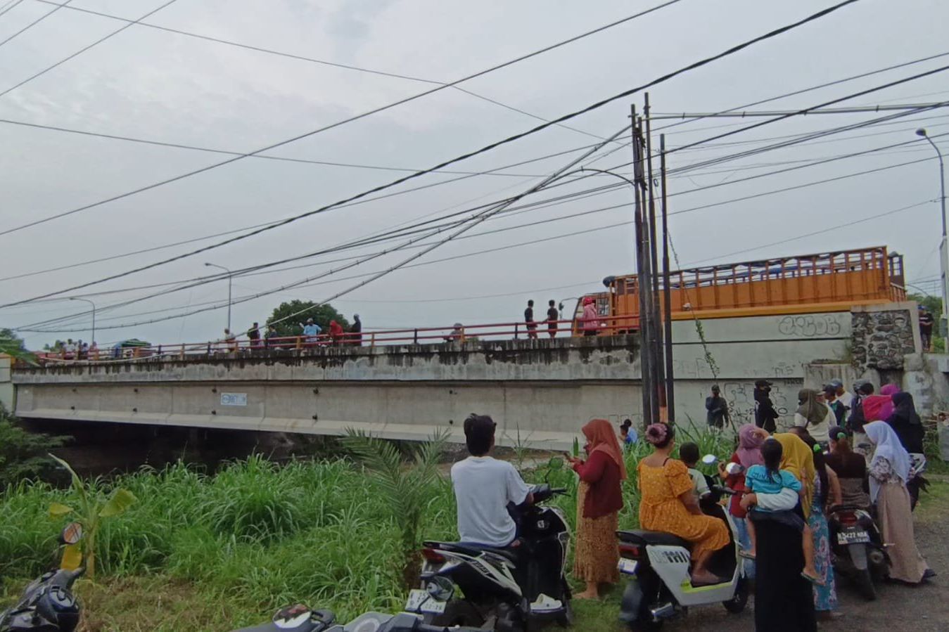 Asyik Bermain di Sungai, Dua Bocah di Probolinggo Tenggelam Terseret Arus Deras