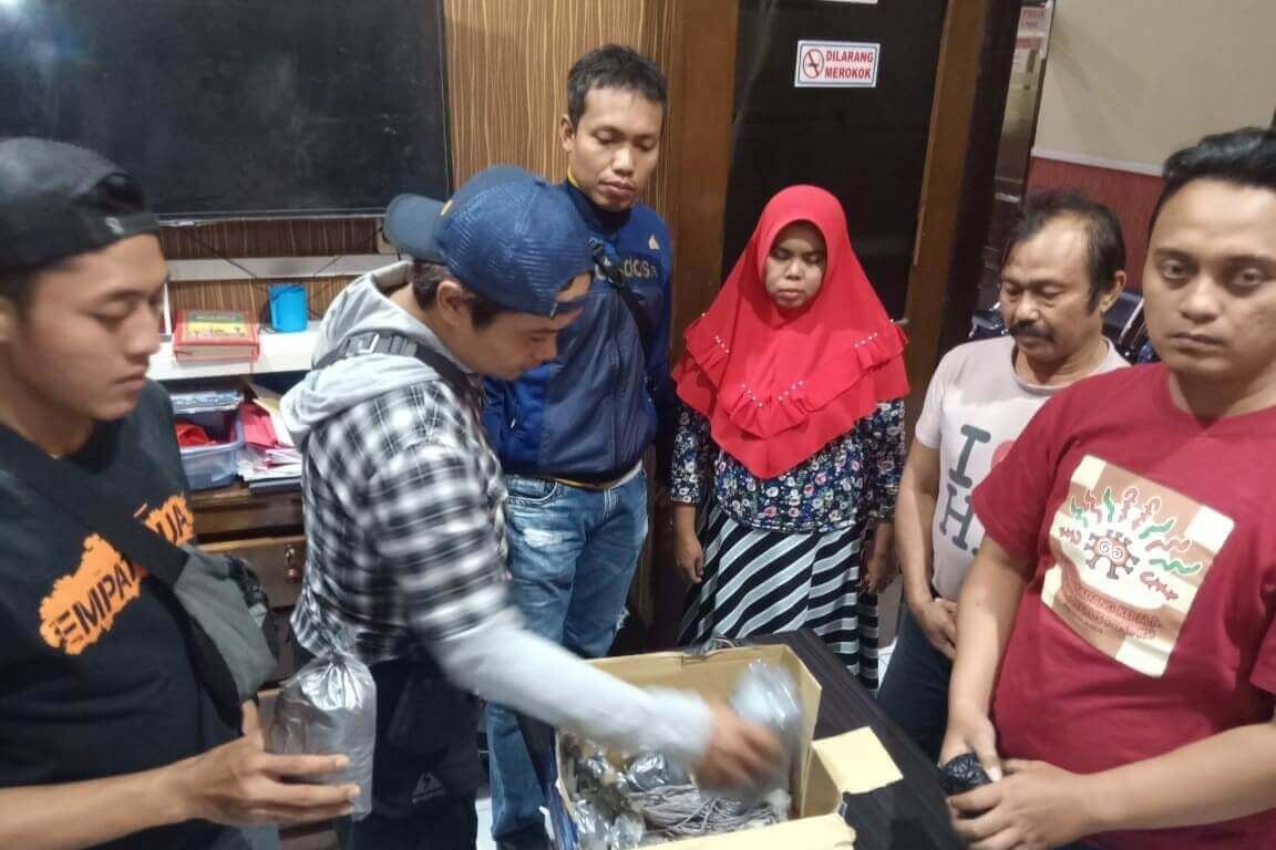 Polres Blitar Tangkap Ibu Rumah Tangga Penjual Bubuk Petasan