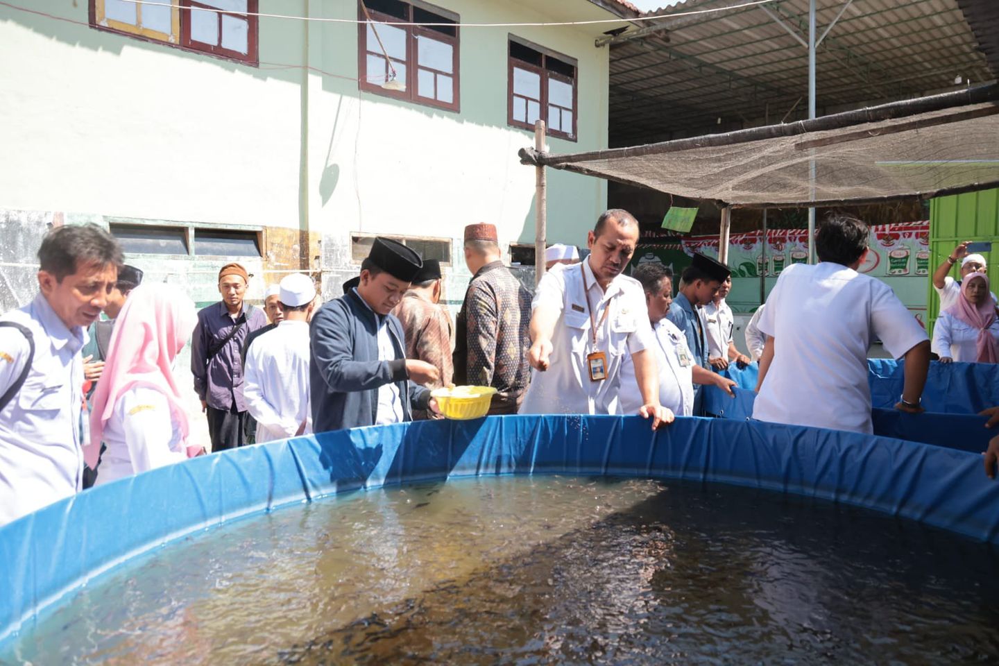 Santri Pondok Pesantren di Kota Probolinggo Ikuti Sekolah Lapang Budidaya Ikan Lele