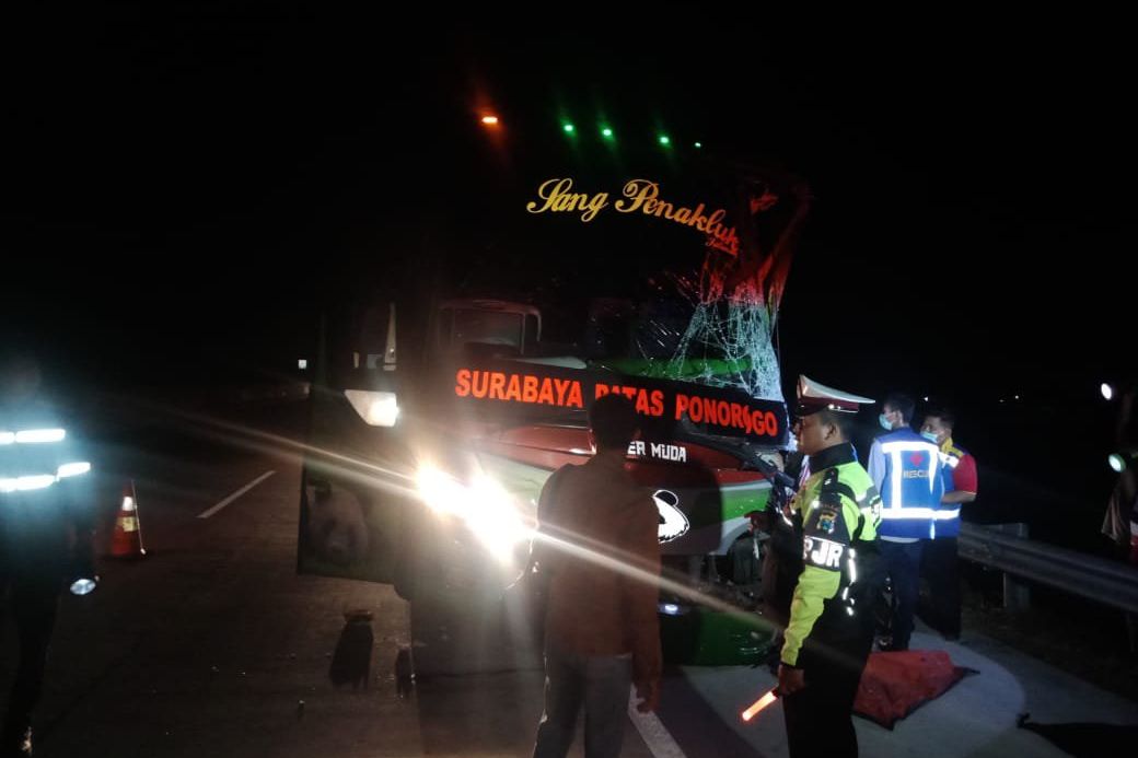 Bus Restu Terlibat Kecelakaan di Tol Ngawi-Kertosono, Seorang Tewas