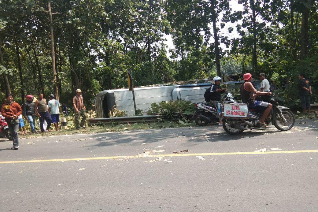 Sugeng Rahayu Kembali Kecelakaan di Ngawi, 14 Luka-luka