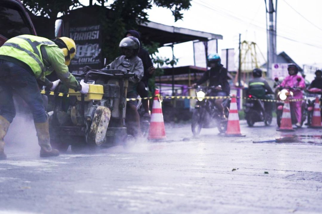 SIG Uji Coba Rekonstruksi <em>SpeedCrete</em>, Cor Jalan Beton Cepat Kering