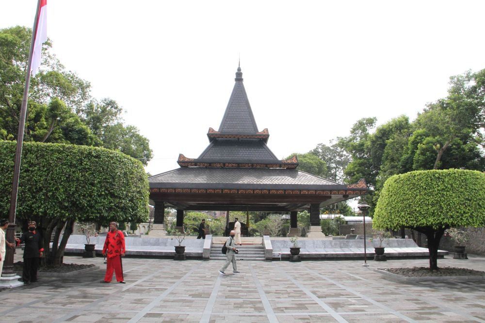 Makam Bung Karno di Blitar, Wisata Religi dan Sejarah yang Tak Pernah Sepi  