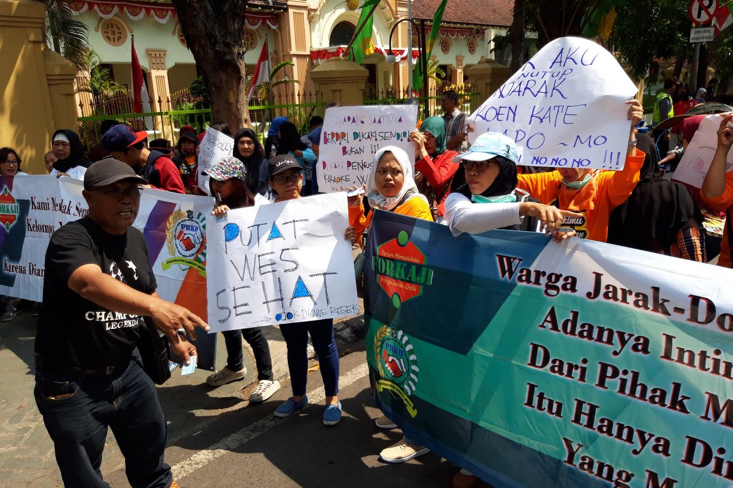 Asa Warga Dolly Bebas Rumah Musik Ilegal