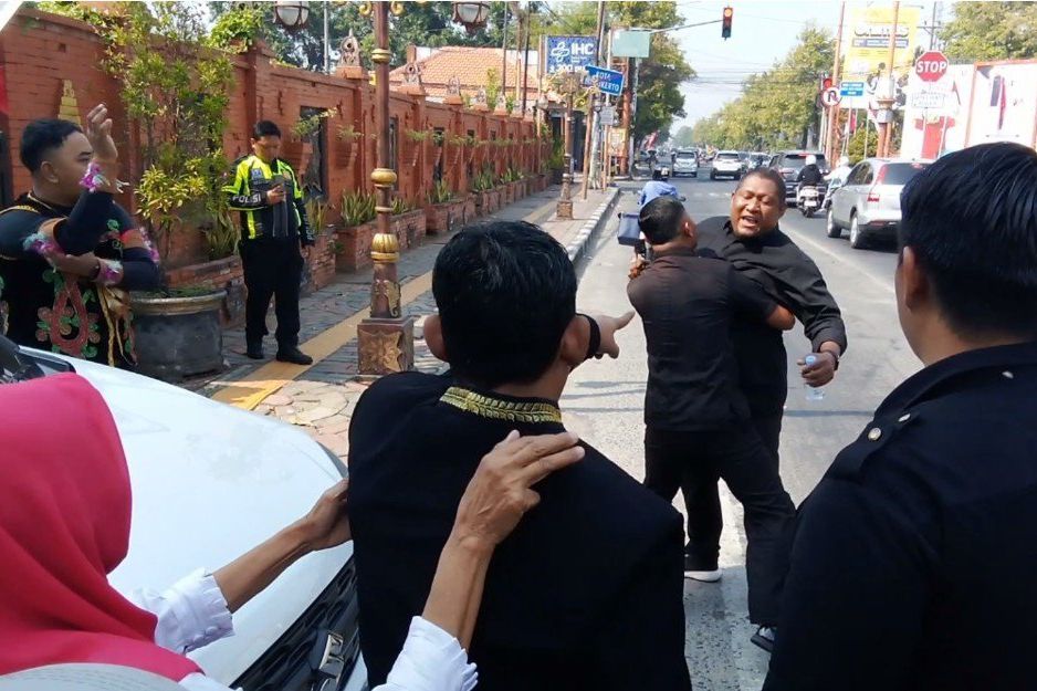 Demo Dugaan Mafia Tanah di BPN Mojokerto Sempat Memanas