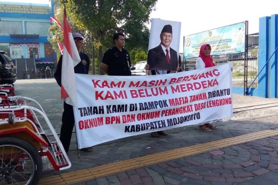 Persoalkan Balik Nama Tanah, Warga Datangi BPN Mojokerto