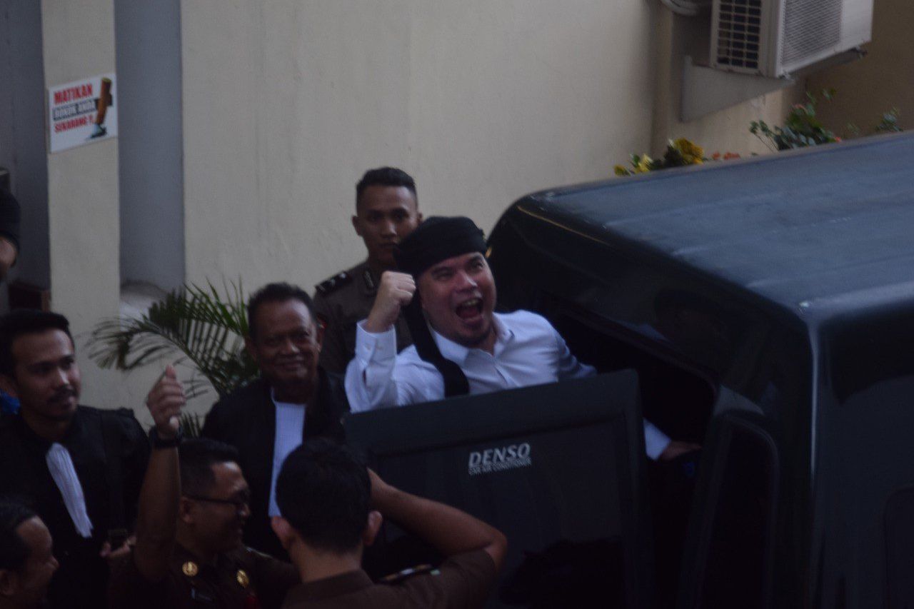 Usai Sidang Tuntutan, Ahmad Dhani Teriak Prabowo Menang