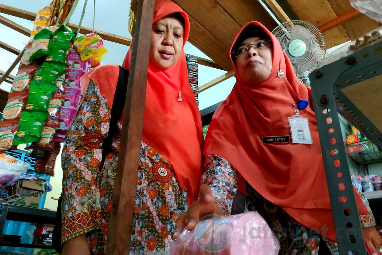 Dinkes Kabupaten Mojokerto Temukan Jajanan Diduga Mengandung Zat Berbahaya