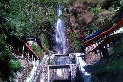 Batu Menimpa Wisatawan, Air Terjun Tirtosari di Magetan Ditutup Sementara